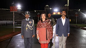 ابھینندن کو جلد رہا کرنے سے حزب اختلاف پاکستانی حکومت سے ناراض