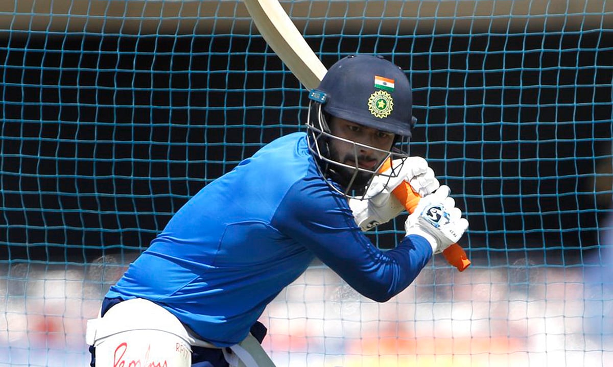 دھونی کے گھر میں سریز پر قبضہ کرنے اترے گی ٹیم انڈیا