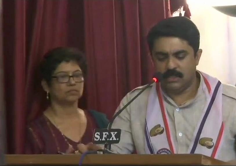 گوا: ساوَنت نے 2 بجے رات میں لیا وزیر اعلیٰ عہدہ کا حلف، کانگریس نے بتایا جمہوریت کا قتل