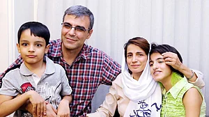 ایران میں خاتون وکیل کو آیت اللہ علی خامنہ ای کی توہین کی پاداش میں 2 سال قید