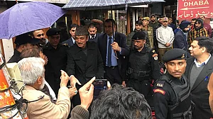 دفعہ 35 اے منسوخ ہوئی تو کشمیر سے زیادہ جموں اور لداخ کا نقصان ہوگا: غلام نبی آزاد