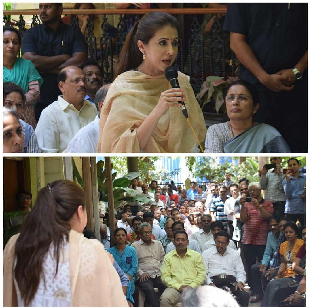 ارمیلا ماتونڈکر نے آٹو ڈرائیور بن کر مانگے ووٹ، عام لوگوں کا جیتا دل