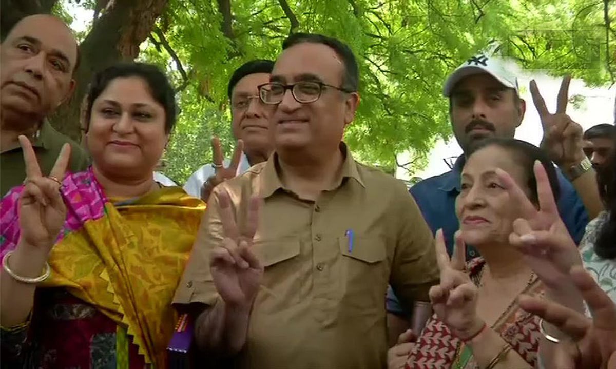 شیلا نے داخل کیے کاغذات نامزدگی، ارکان اسمبلی اور کارکنان میں نظر آیا زبردست جوش