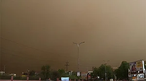 لوگوں پر ٹوٹا طوفان، بارش، بجلی کا قہر، 40 ہلاک، درجنوں زخمی