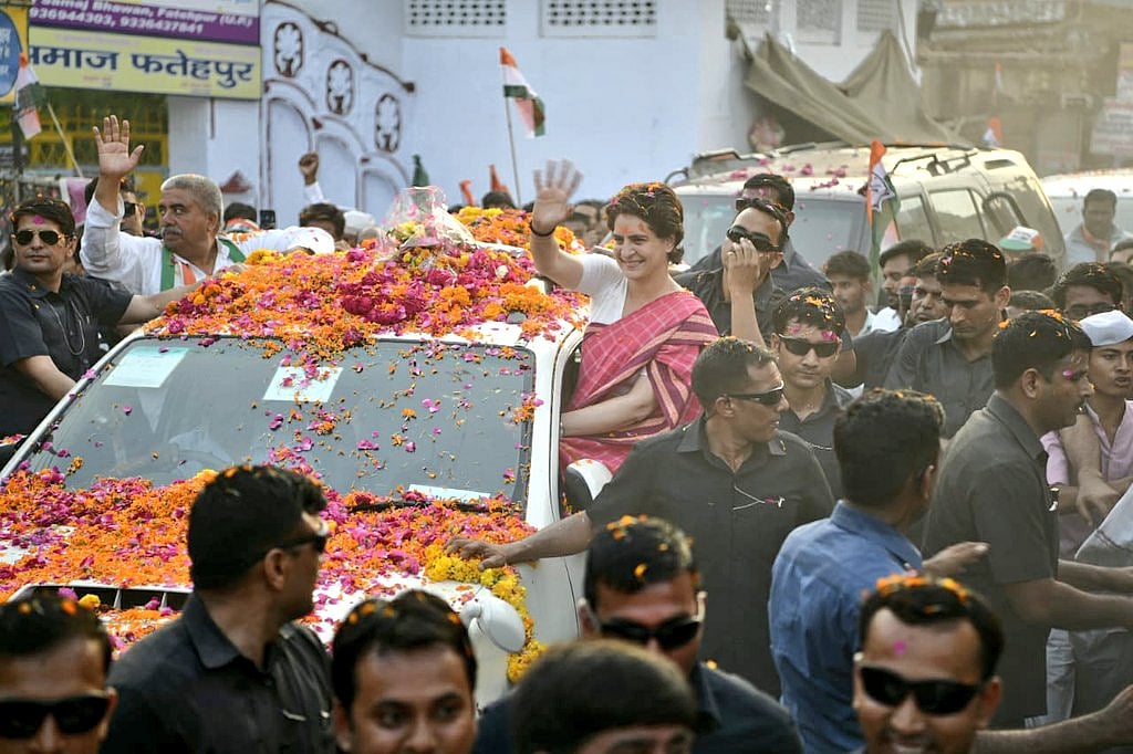 فتح پور میں پرینکا گاندھی کا ’میگا روڈ شو‘
