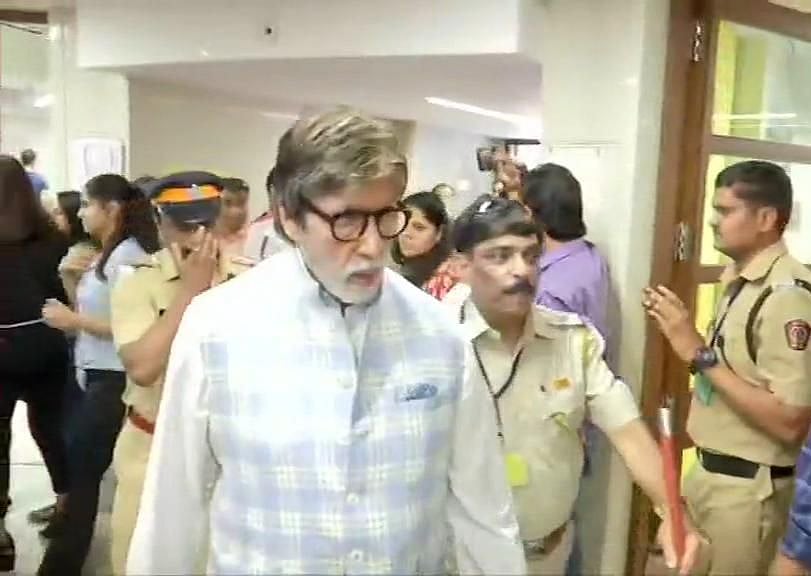 امیتابھ، سلمان، عامر اور ہیما مالنی سمیت بالی ووڈ ستاروں نے ڈالے ووٹ