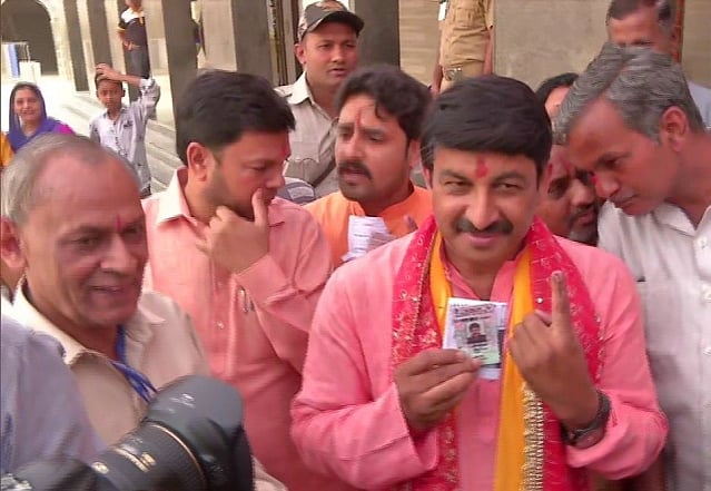 فوٹو اسٹوری: راہل-سونیا سمیت ان قدآور لیڈران نے کی ووٹنگ