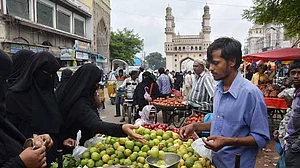 رمضان کے دوران قیمتوں میں بے تحاشہ اضافہ، غریبوں کی پہنچ سے دور ہوئے پھل