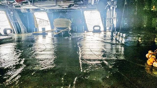 اڈیشہ میں 250 کلو میٹر فی گھنٹہ کی رفتار سے ’فانی‘ نے مچائی تباہی... تصویری جھلکیاں