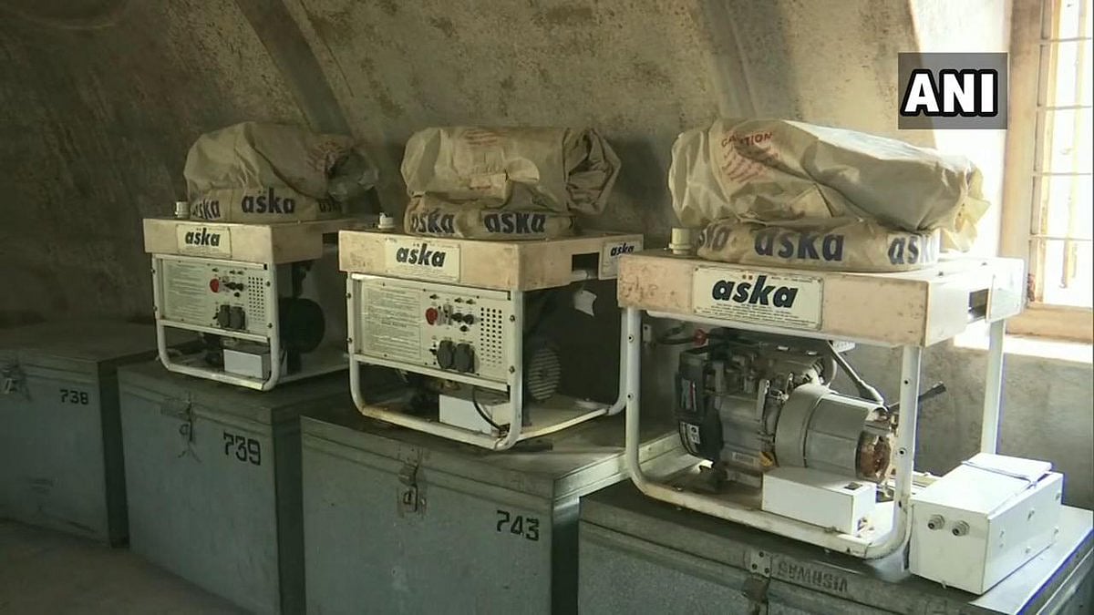 طوفان ’فانی‘ سے لڑنے کی تیاریاں مکمل، اڈیشہ میں ڈاکٹروں کی چھٹیاں کینسل