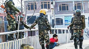 جموں و کشمیر: مسلح افواج کے ظلم کا شکار ہونے والوں میں 70 فیصد عام شہری... رپورٹ