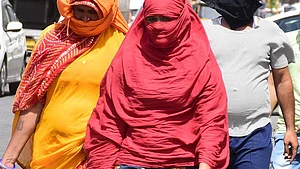 اہم خبر: دہلی میں شدید گرمی سے لوگوں کا برا حال