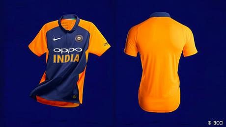 عالمی کپ میں بھارتی کرکٹ ٹیم کی نئی جرسی متنازعہ کيوں؟