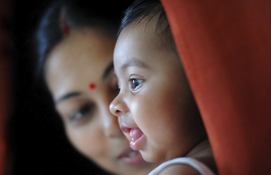 ڈاکٹر فرحین کی ایک عرضی سے دفتر میں کام کرنے والی متعدد ماؤں کا مسئلہ حل