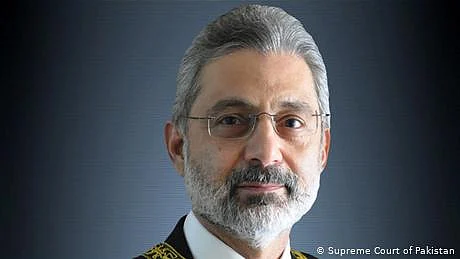 فائز عیسیٰ کے خلاف کارروائی بدنیتی پر مبنی ہے، وکلاء