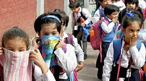 فضائی آلودگی: ایک لاکھ بچوں میں سے 85 نہیں دیکھ پاتےاپنی پانچویں سالگرہ