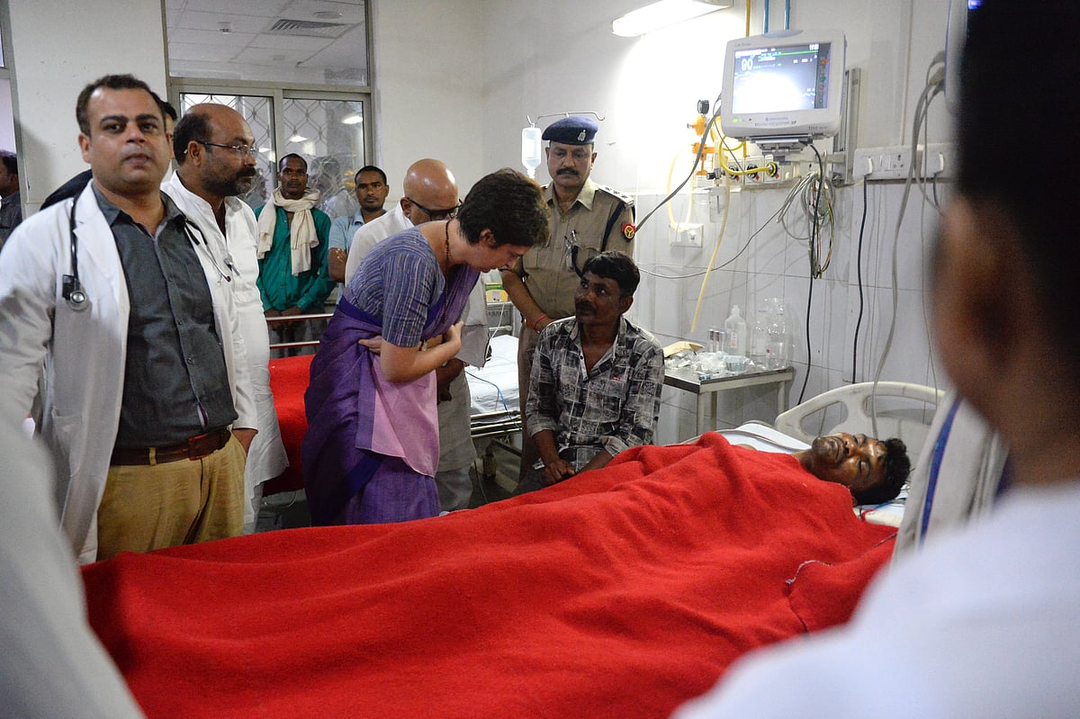 یوگی کی پولس نے پرینکا گاندھی کو لیا حراسَت میں، راہل نے کارروائی کو بتایا غیر قانونی