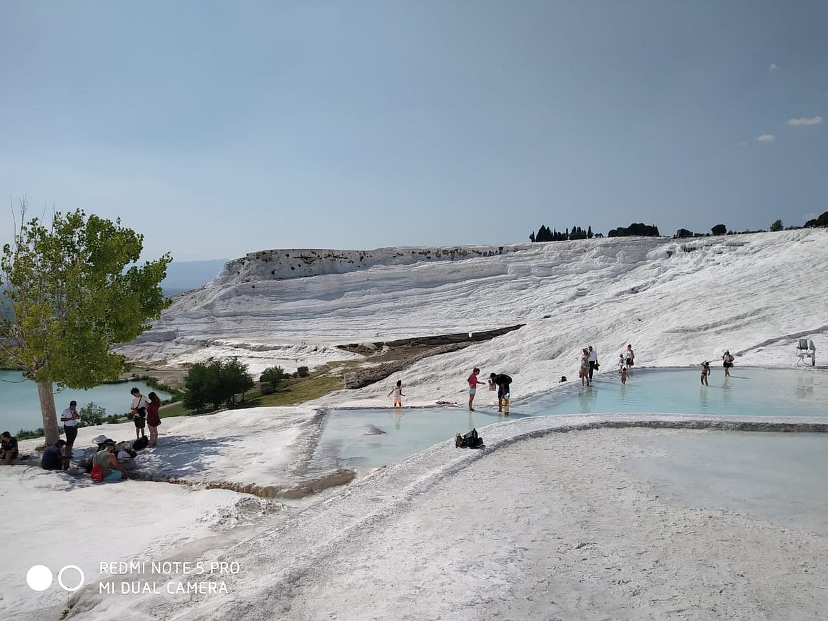 سفر نامہ: پاموکلے میں موجود کیلشیم کے پہاڑ قدرت کا نایاب تحفہ... سید خرم رضا