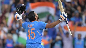 روہت شرما کی ٹورنامنٹ  میں پانچویں سنچری، نیا ریکارڈ قائم