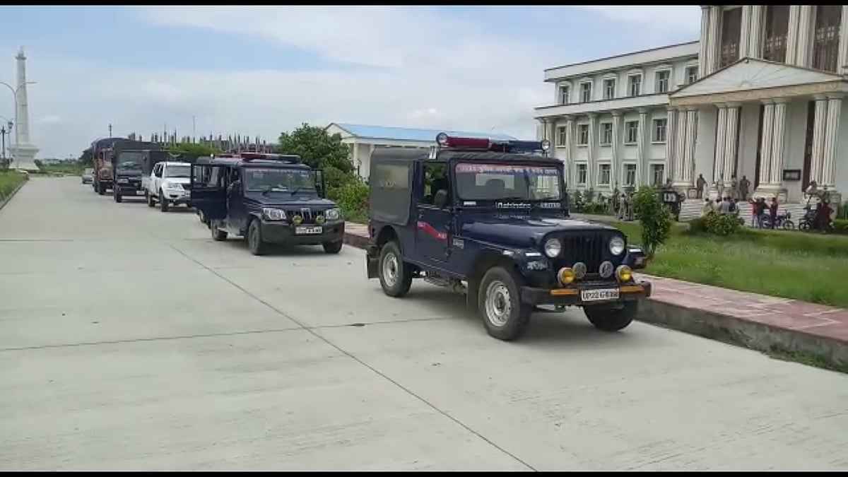 اعظم خان پر نئی آفت: جوہر یونیورسٹی کی ’ممتاز لائبریری‘ پر چھاپہ، سینکڑوں نادر کتابیں ضبط