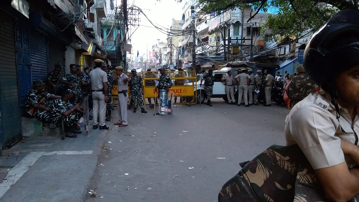 تصویر قومی آواز