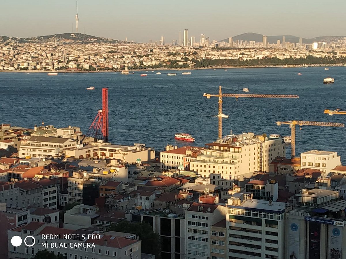 سفر نامہ: استنبول کا تکسیم اسکوائر، پوری دنیا کے لوگوں کے لئے شاپنگ کا مرکز... سید خرم رضا