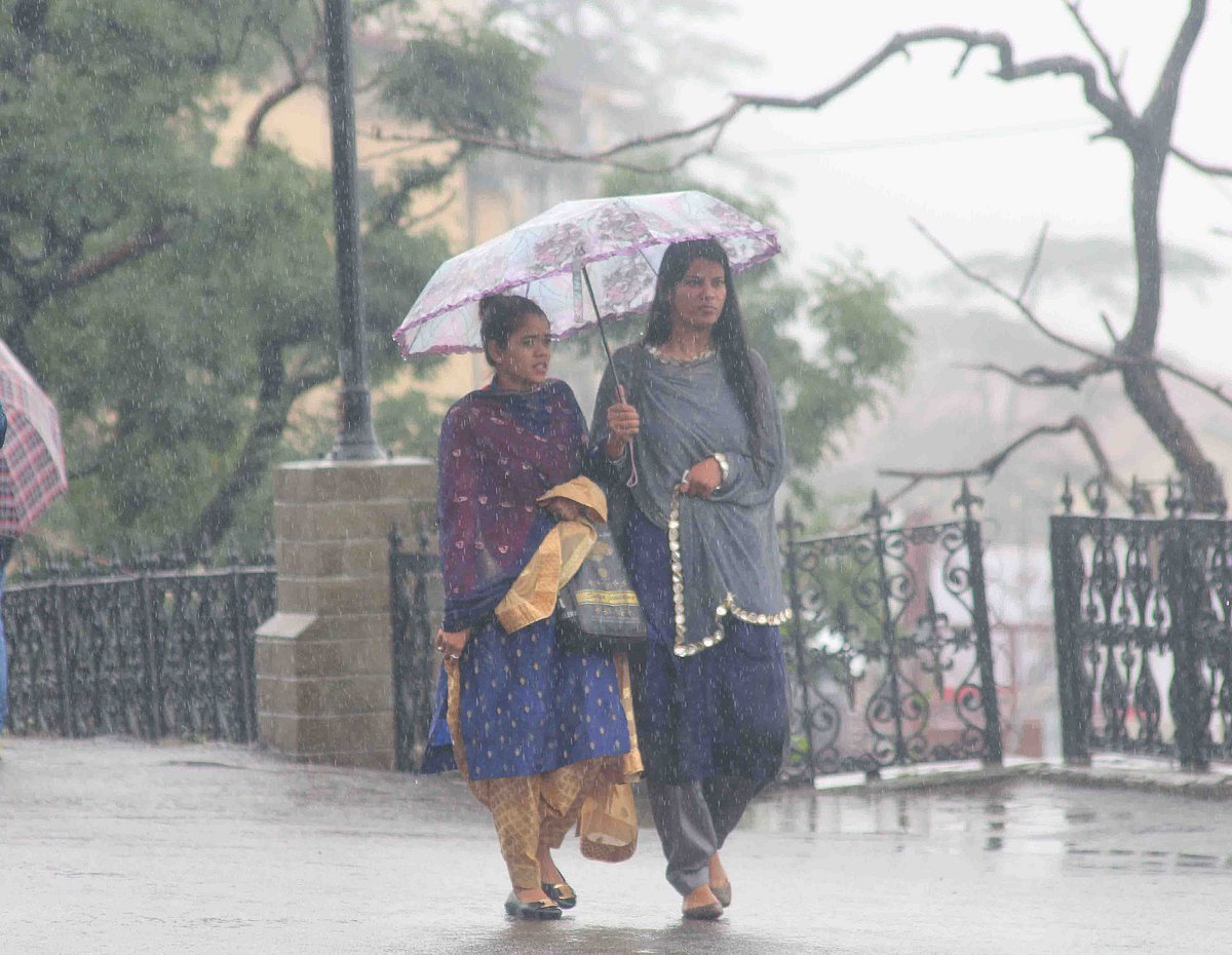 ہماچل پردیش میں زبردست بارش، قومی شاہراہ سمیت 53 سڑکیں بند