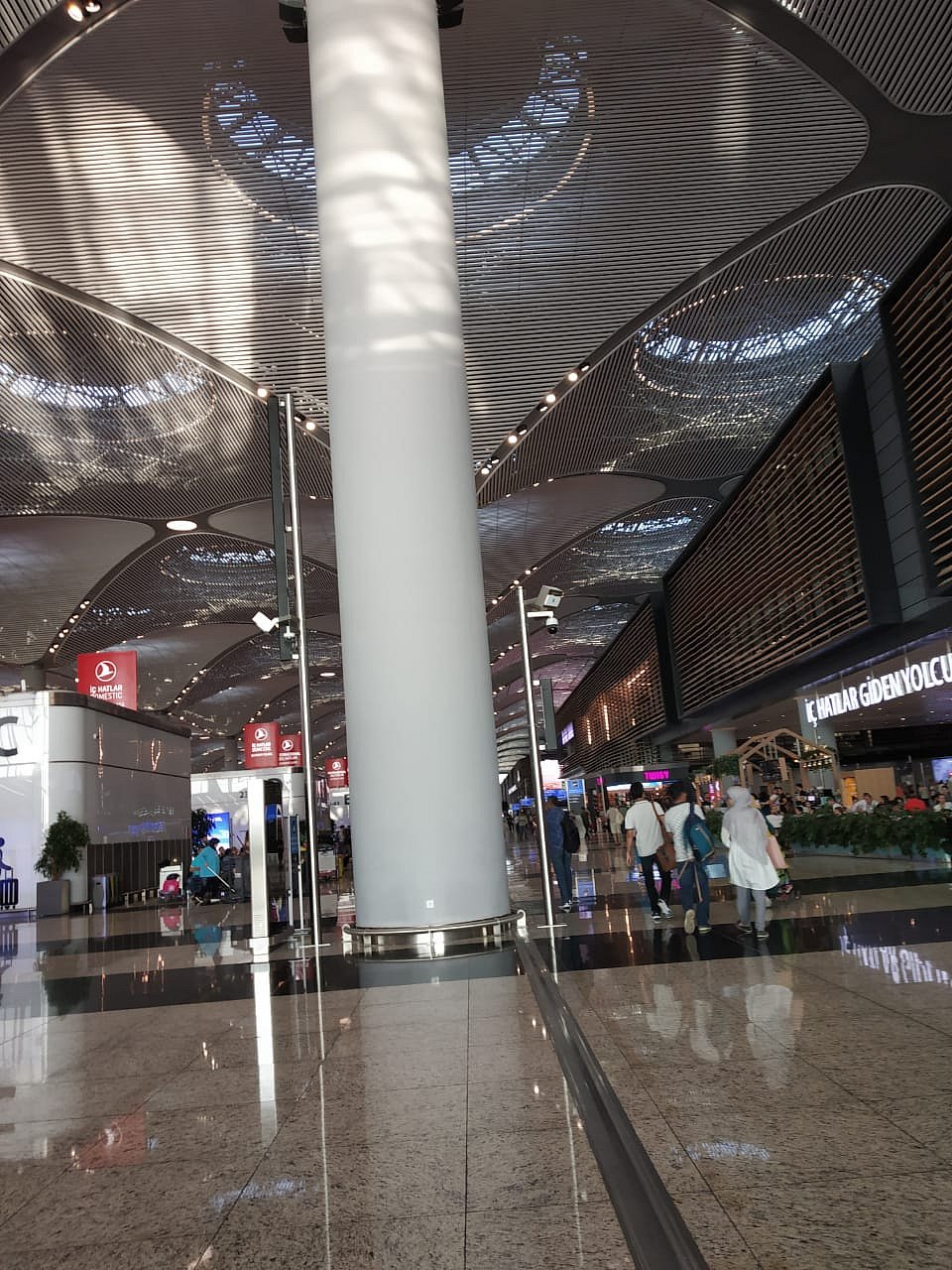 سفر نامہ: ازمیر ایک خوبصورت شہر جہاں لوگوں کے چہروں پر اطمینان نظر آتا ہے... سید خرم رضا