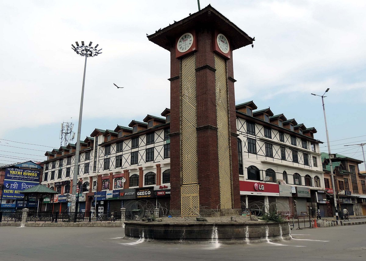 کشمیر: ’یوم شہدا‘ کے موقع پر ہڑتال، امرناتھ یاترا اور ٹرین سروس معطل