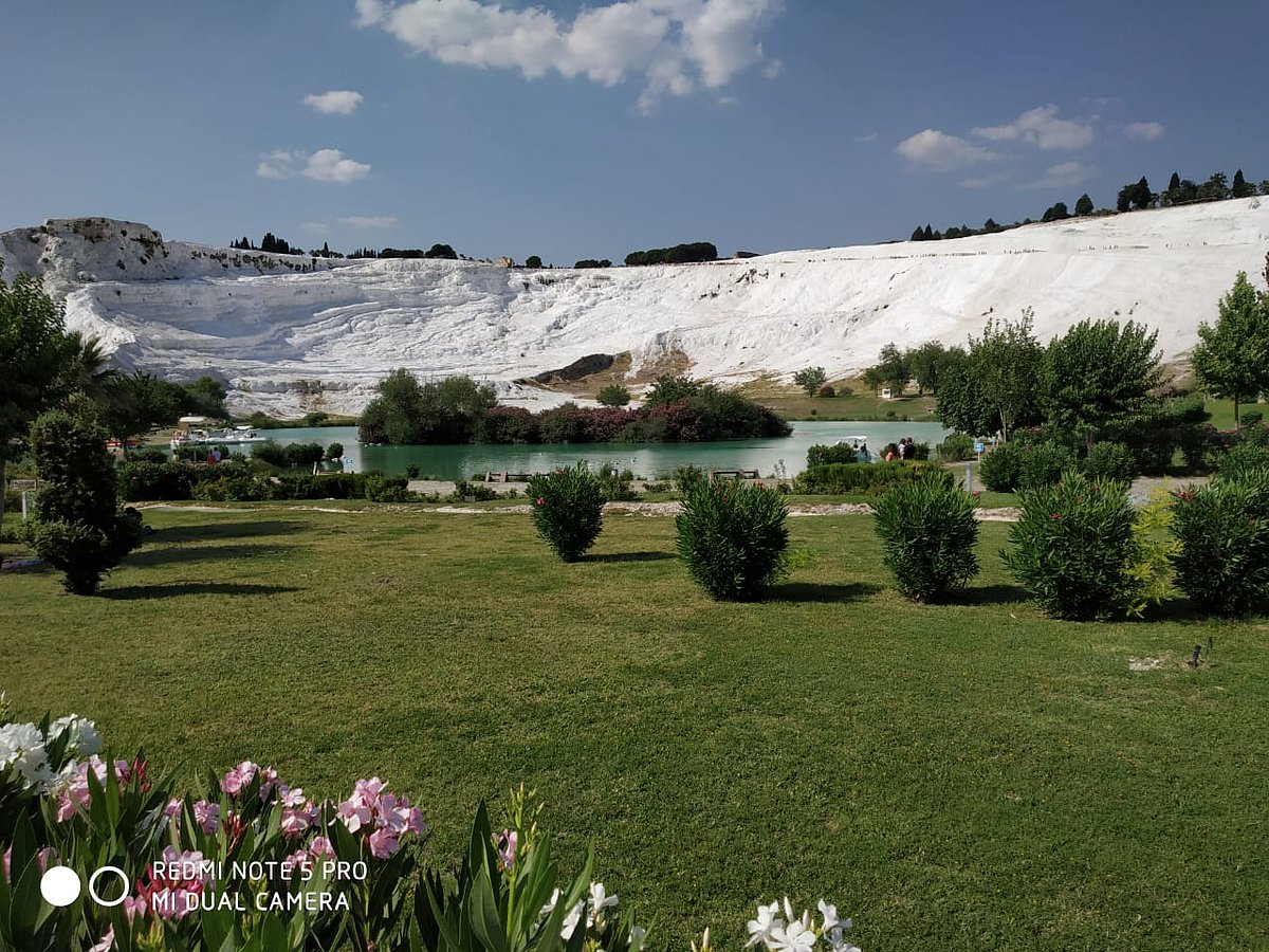 سفر نامہ: پاموکلے میں موجود کیلشیم کے پہاڑ قدرت کا نایاب تحفہ... سید خرم رضا