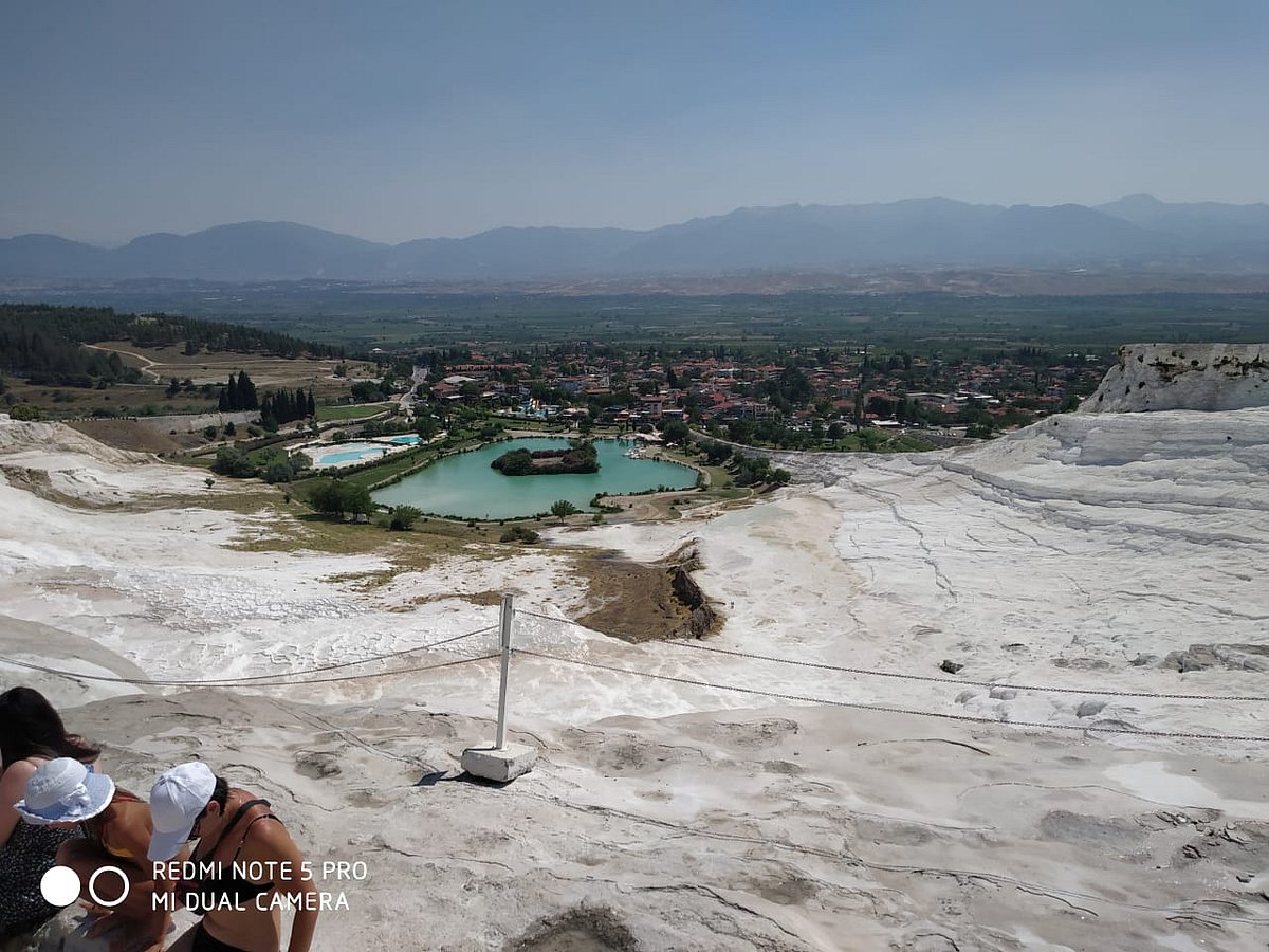 سفر نامہ: پاموکلے میں موجود کیلشیم کے پہاڑ قدرت کا نایاب تحفہ... سید خرم رضا