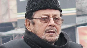 مرزا محمد اشفاق: ہمیں سو گئے داستاں کہتے کہتے