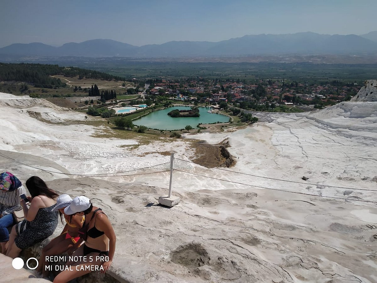 سفر نامہ: پاموکلے میں موجود کیلشیم کے پہاڑ قدرت کا نایاب تحفہ... سید خرم رضا