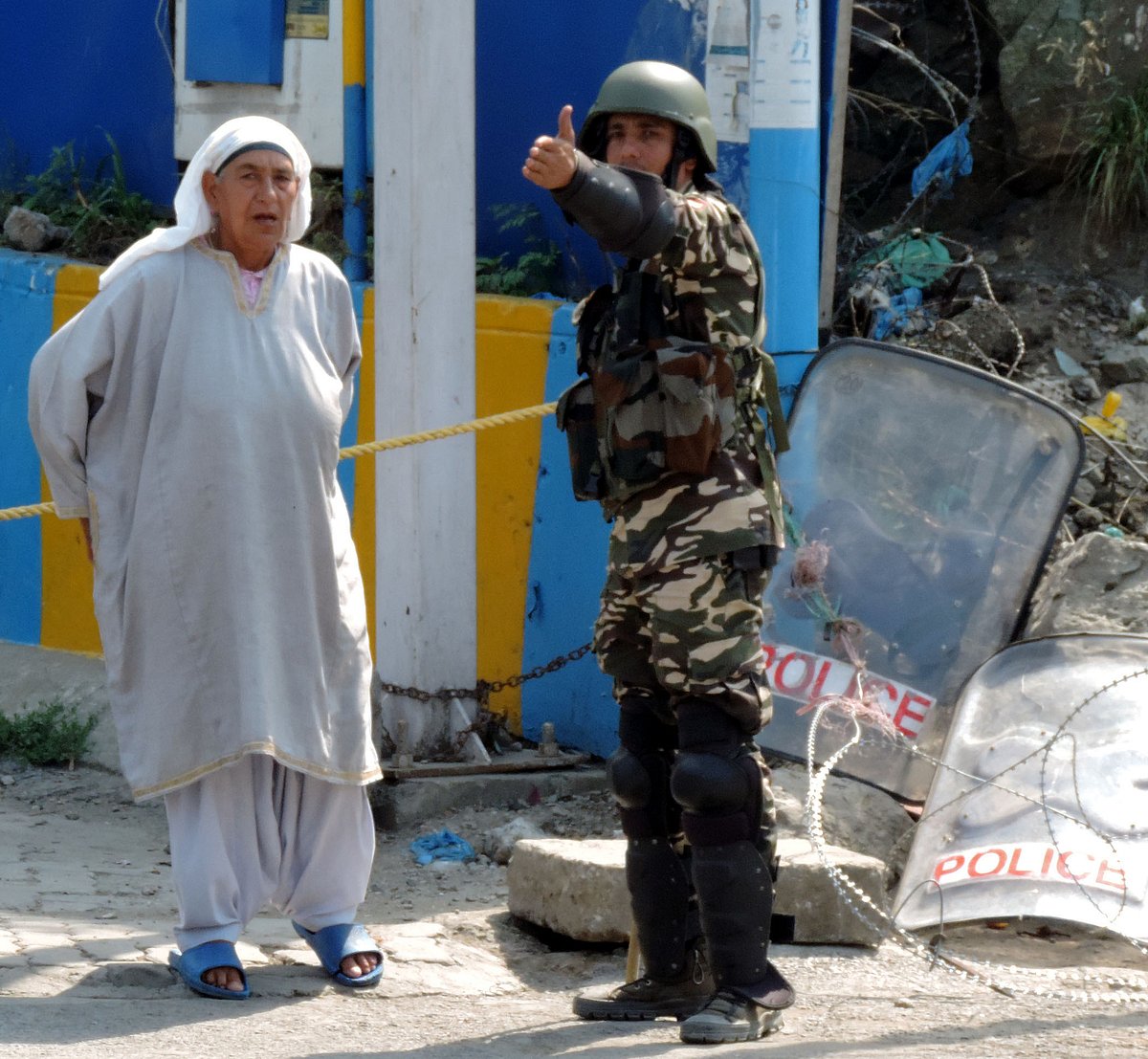 کشمیر: مکمل بند کا 19 واں دن، اقوام متحدہ دفتر کو جانے والی سڑکیں سیل