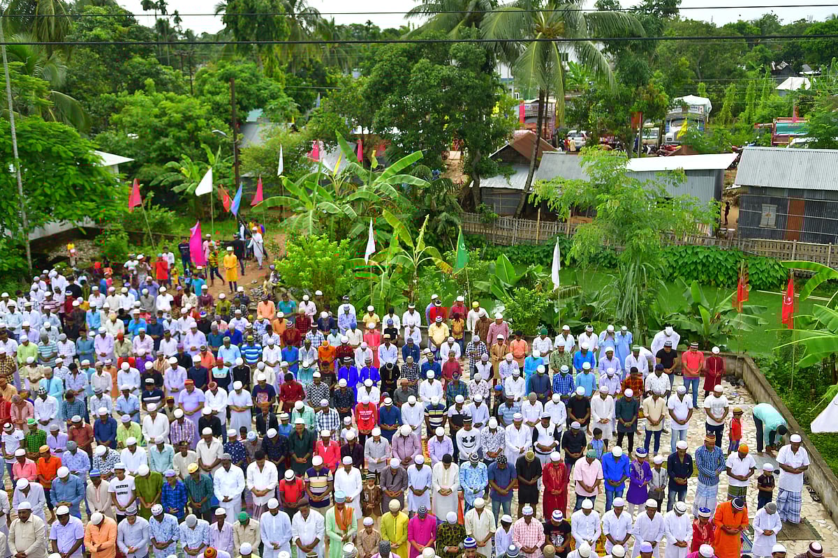 پورے ہندوستان میں بھائی چارہ اور جوش و خروش کے ساتھ منائی گئی عید