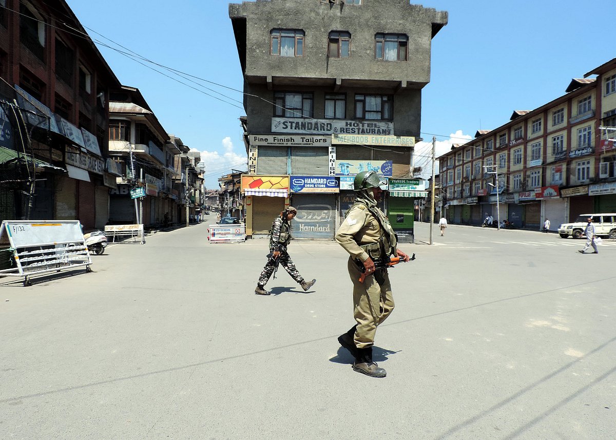 وزیر اعظم جموں و کشمیر کے حالات کو فوراً بحال کریں: امام بخاری