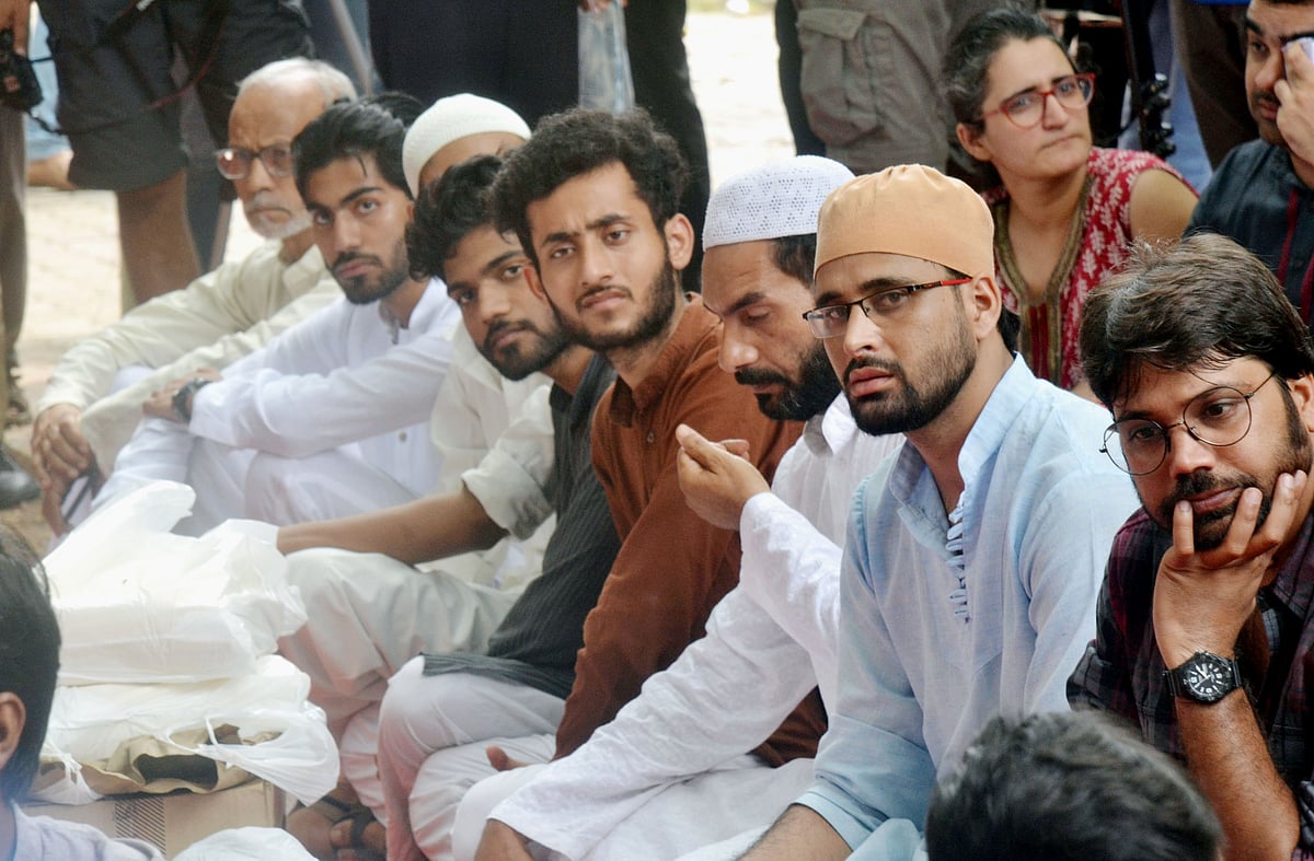 پورے ہندوستان میں بھائی چارہ اور جوش و خروش کے ساتھ منائی گئی عید