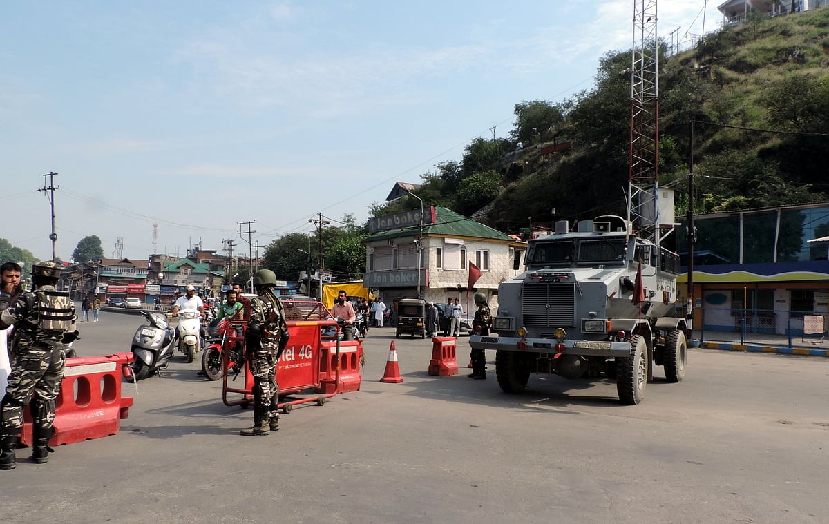 کشمیر: مکمل بند کا 19 واں دن، اقوام متحدہ دفتر کو جانے والی سڑکیں سیل