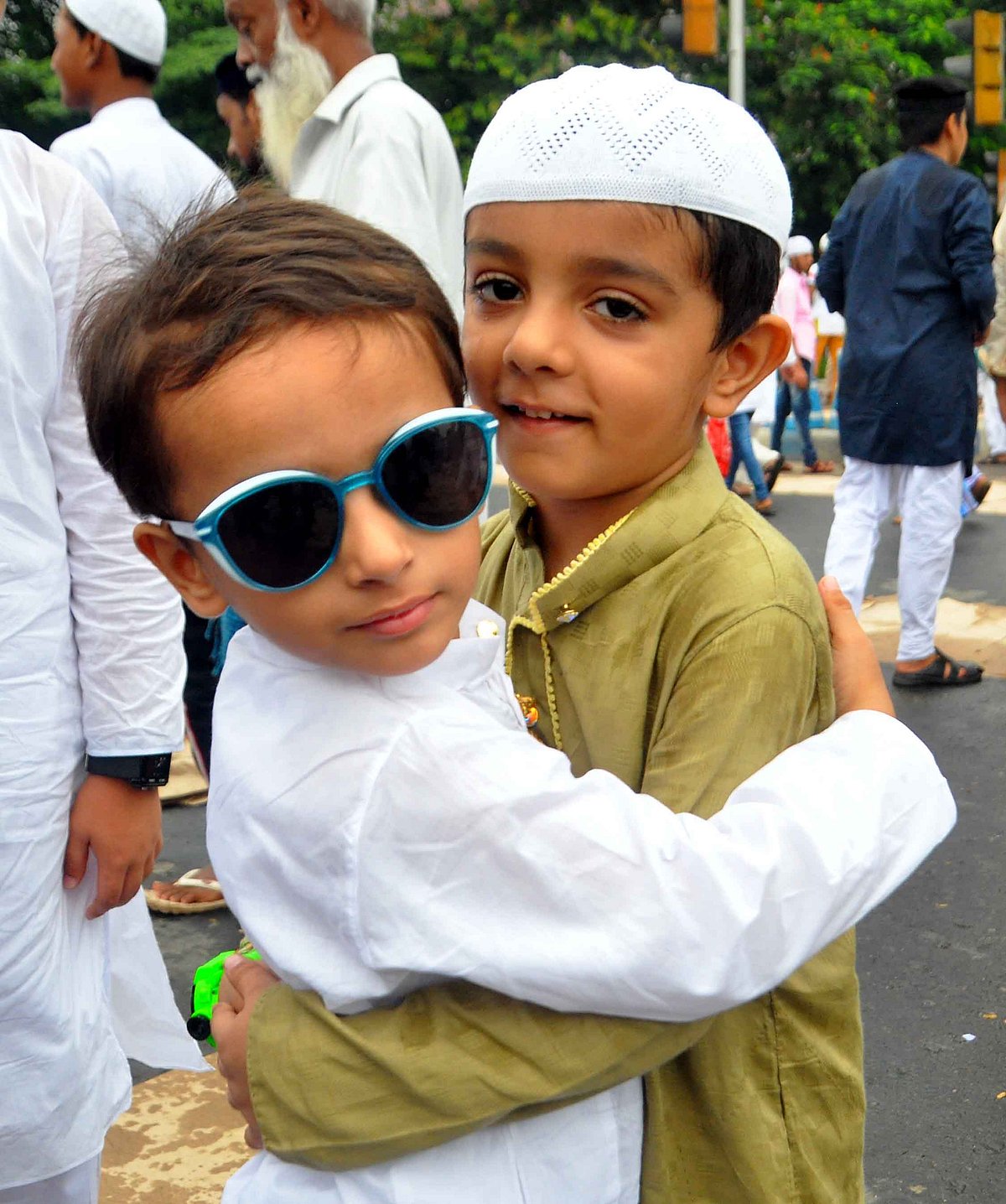 پورے ہندوستان میں بھائی چارہ اور جوش و خروش کے ساتھ منائی گئی عید