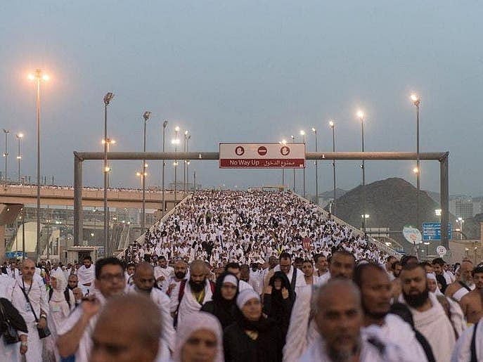 حجاج کرام نے رمی جمرات، نماز عید الاضحیٰ اور قربانی کے مناسک ادا کئے