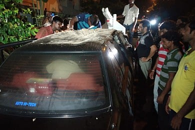 بی جے پی رکن پارلیمنٹ روپا گنگولی کے بیٹے نے کار سے کلب کی دیوار پر ماری ٹکر، گرفتار