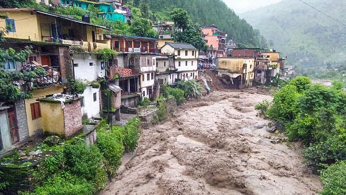 ملک بھر کے سیلاب متاثرہ علاقوں میں راحت اور باز آبادکاری کا کام تیز
