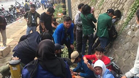 غیر ازدواجی جنسی تعلقات اب جرم: انڈونیشی طلبہ بغاوت پر اتر آئے