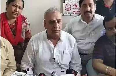 اہم خبر: ہریانہ میں سابق اسمبلی اسپیکر اشوک اروڑہ سمیت 5 رہنما کانگریس میں ہوئے شامل