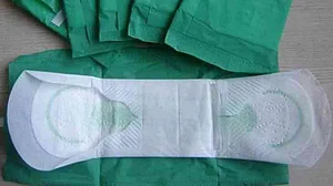 پابندیوں سے جَکڑے کشمیر میں خواتین کے سامنے نئی پریشانی، سینیٹری نیپکن کا فقدان