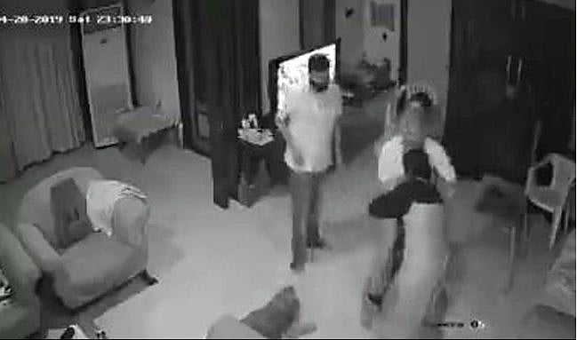 بہو نے سابق ہائی کورٹ کے جج پر لگائے گھریلو تشدد کے اِلزامات