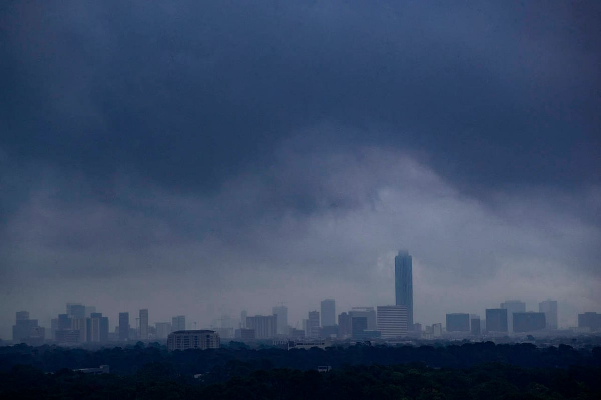 مودی اور ٹرمپ کے ہیوسٹن اجلاس پر چھائے بارِش کے بادل، شہر کے کئی علاقوں میں پانی 