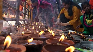 جموں و کشمیر میں 50 ہزار نہیں، صرف 5 ہزار مندر موجود: کشمیری پنڈت