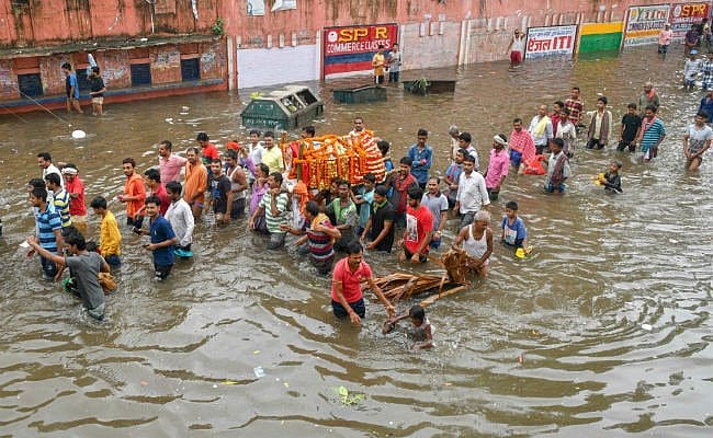 بہار میں بارش کا قہر، پٹنہ میں معمولات زندگی درہم برہم، الرٹ جاری