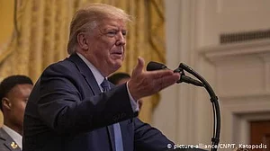 ڈونالڈ ٹرمپ نے مظاہروں سے نمٹنے کے لئے سیکورٹی اہلکاروں کا شکریہ ادا کیا